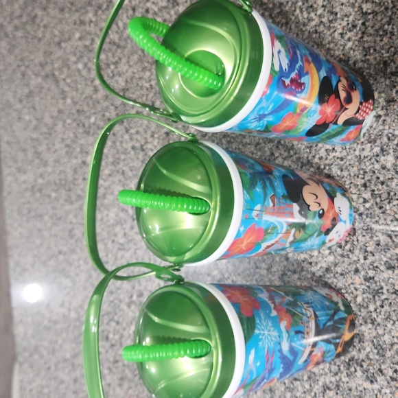 Disney set of 3 souvenir cups - Picture 2 of 7